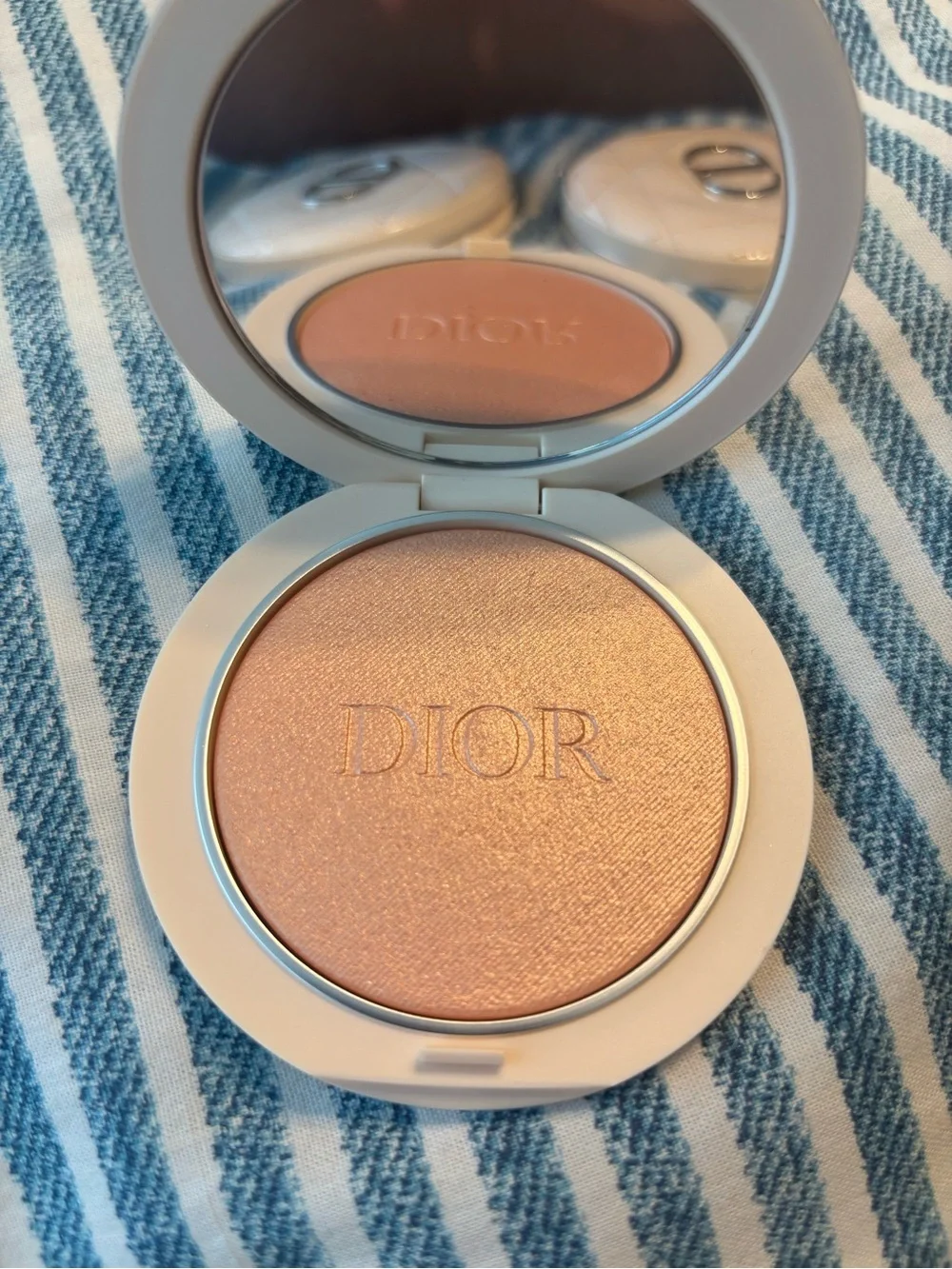 DIOR FOREVER COUTURE LUMINIZER #04 GOLDEN GLOW